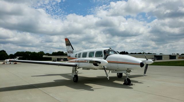 Piper Navajo (N423AC)