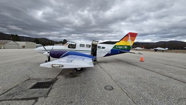 Cessna 402 (N247GS) - Snapshot before night checks. 