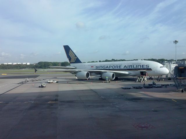 Airbus A380-800 (9V-SKG)