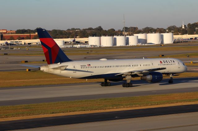 Boeing 757-200 (N681DA)