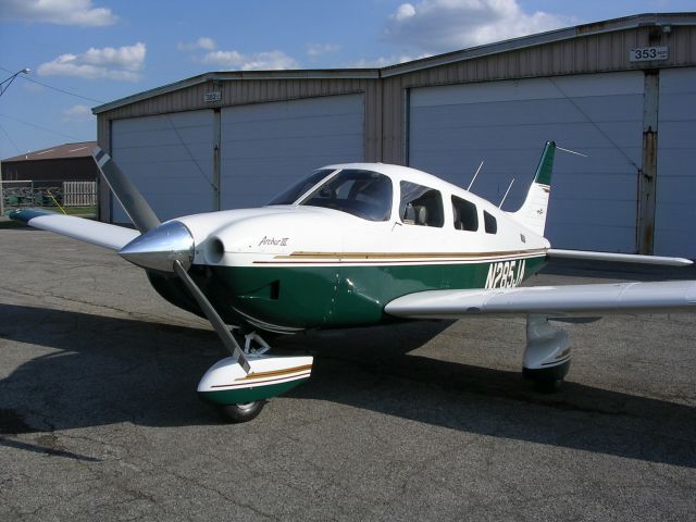 Piper Cherokee (N285JA)