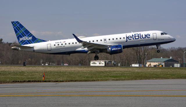 Embraer ERJ-190 (N316JB)