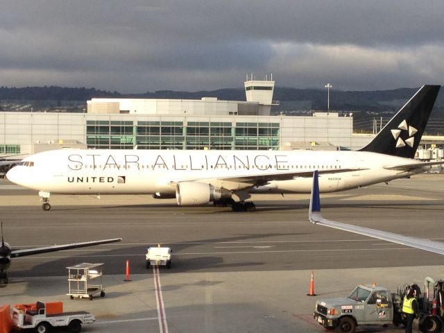 BOEING 767-300 (N653UA) - Heading to gate 85 at SFO terminal 3 on it's way to Chicago and then off to Europe.