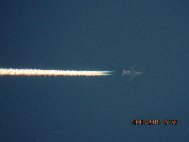 Dassault Falcon 2000 (N833JB)