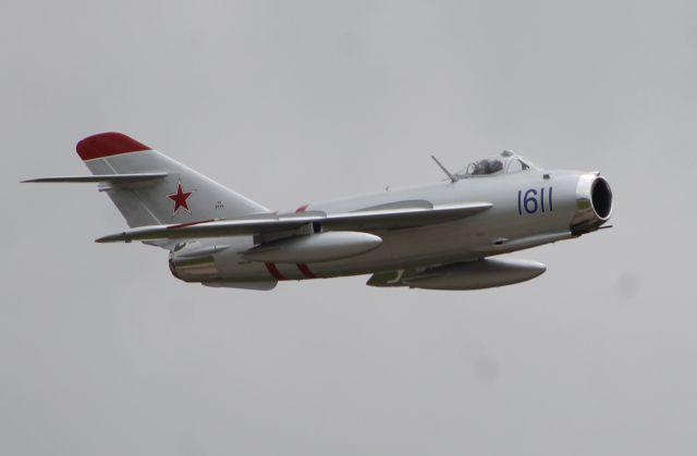 NX217SH — - Mig 17