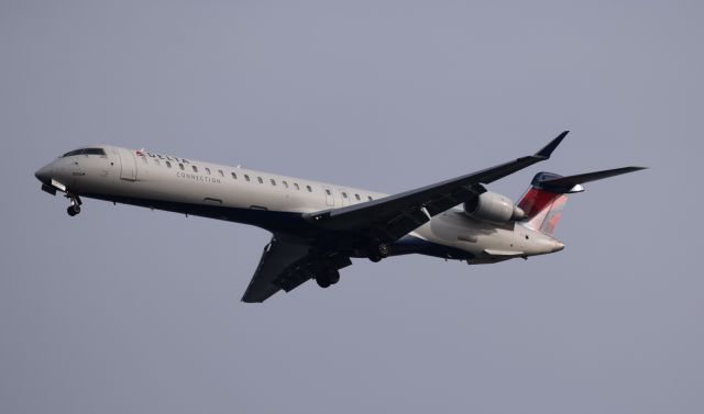 Canadair Regional Jet CRJ-900 (N306PQ)