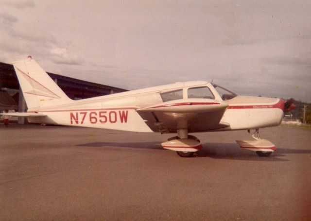 Piper Cherokee (N7650W)