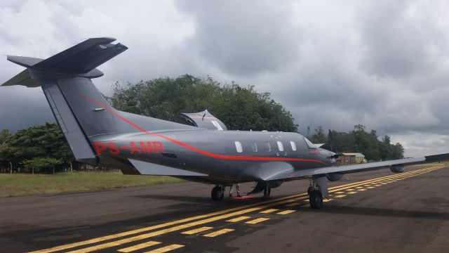 Pilatus PC-12 (PS-AMR) - Um Pilatus PC-12 NGX da Amaro Aviation.