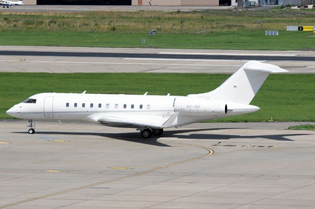 Bombardier Global 5000 (9H-AVA)