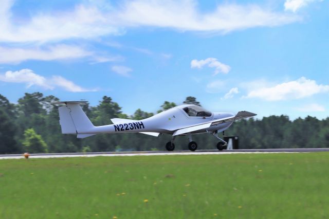 Diamond DA-20 (N223NH)