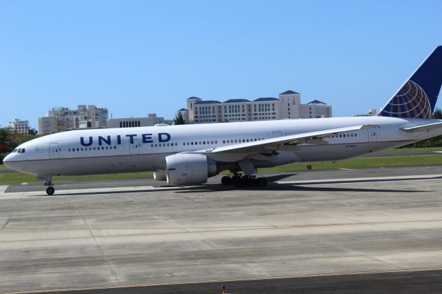 Boeing 777-200 (N78005)