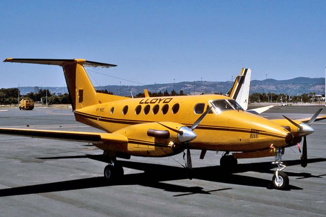 VH-NSE — - LLOYD AVIATION - BEECH 200C SUPER KING AIR - REG : VH-NSE (CN BL-10) - ADELAIDE INTERNATIONAL AIRPORT SA. AUSTRALIA - YPAD 21/1/1989