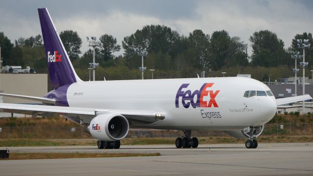 BOEING 767-300 (N166FE) - BOE616 taxis onto Rwy 16R for a B1 flight on 9.11.18. (B767-3S2F(ER) / ln xxxx / cn 43633).