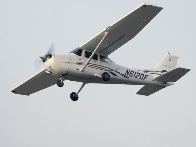 Cessna Cutlass RG (N612DF) - Take off runway 26.