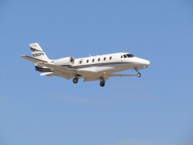 Cessna Citation Excel/XLS (N380PK) - Landing RWY 20R