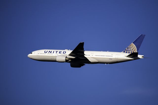 Boeing 777-200 (N783UA) - UA flight 106 departing KIAD for Munich, Germany