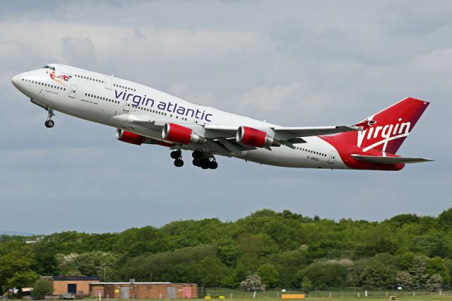 Boeing 747-400 (G-VROS) - VIR85 with another load of holidaymakers or gamblers off to Las Vegas