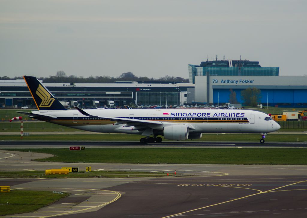 Airbus A350-900 (9V-SMR) - Singapore Airlines A350-941 cn140 13-04-2022