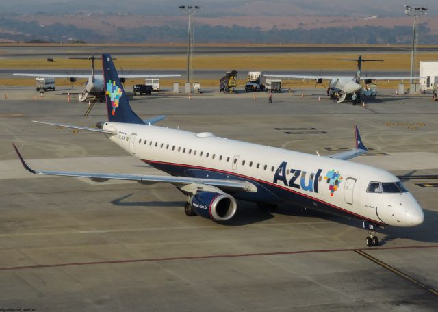 EMBRAER 195 (PR-AUB)