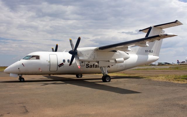 de Havilland Dash 8-100 (5Y-SLD)