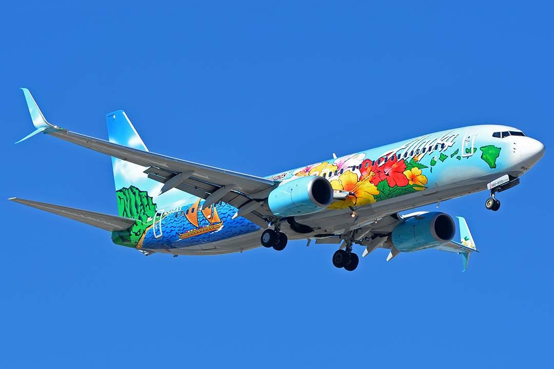 Boeing 737-800 (N560AS) - Alaska Boeing 737-890 N560AS Spirit of the Islands at Phoenix Sky Harbor on December 30, 2017.