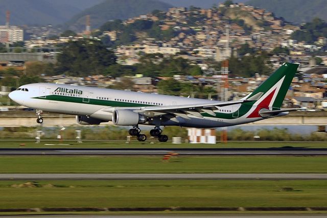 Airbus A330-300 (EI-EJL)