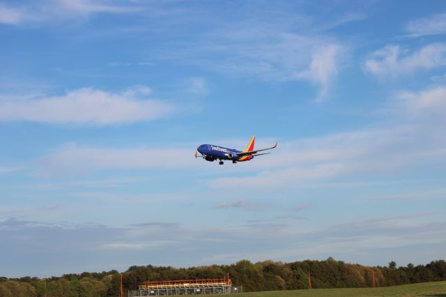 Boeing 737-800 (N8528Q) - 22 April 2019