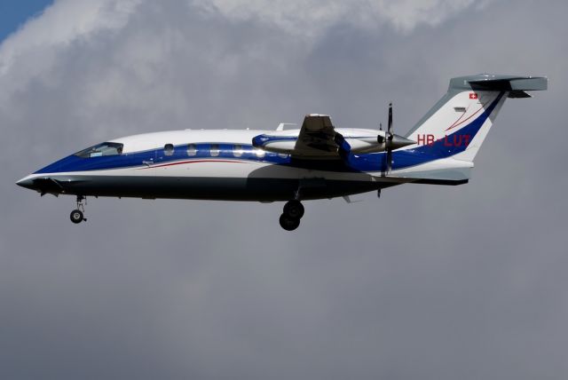 Piaggio P.180 Avanti (HB-LUT)