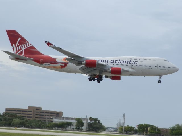 Boeing 747-400 (G-VFAB)