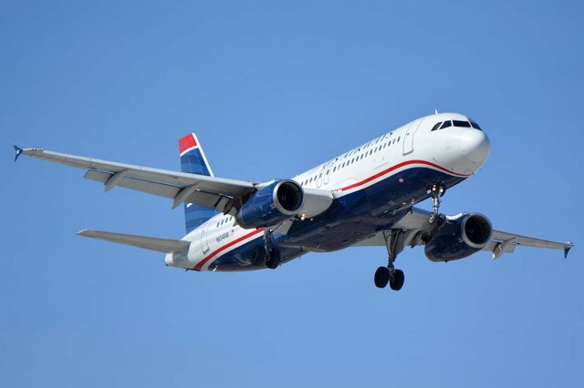 Airbus A320 (N604AW) - US Airways Airbus A320-232 N604AW at Phoenix Sky Harbor on January 22, 2016. It first flew as F-WWDZ on March 10, 2000. Its construction number is 1196. It was delivered to America West on June 8, 2000. 