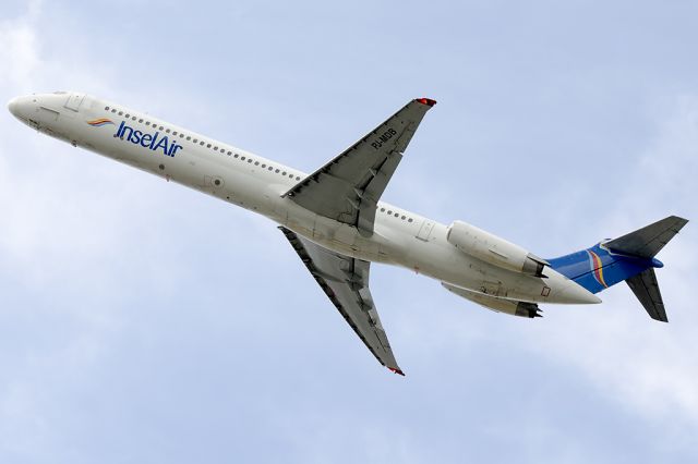 McDonnell Douglas MD-82 (PJ-MDB)