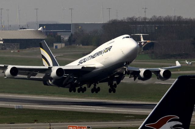 Boeing 747-400 (N400SA)