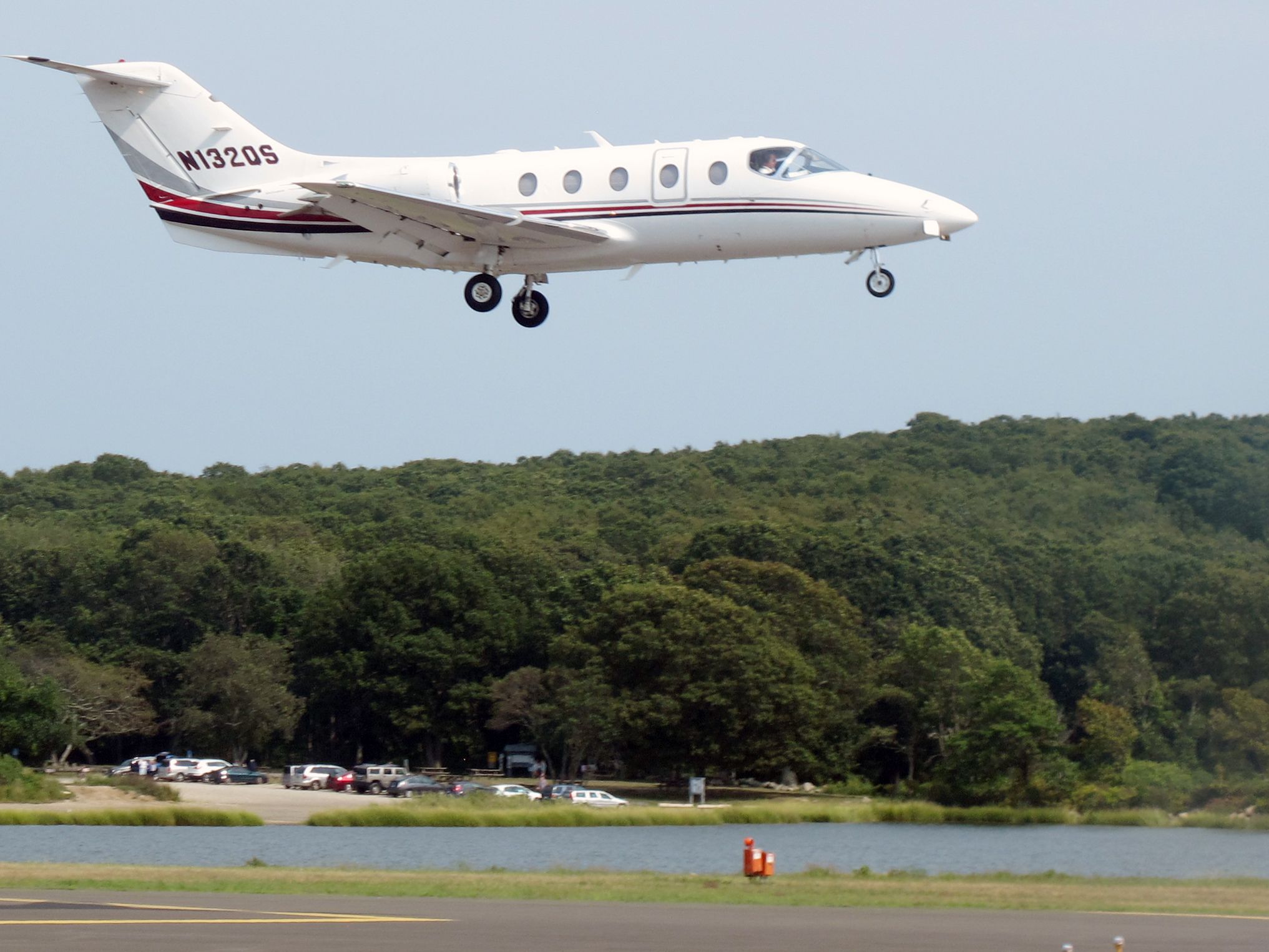 Beechcraft Beechjet (N132QS) - Netjets. Final approach.