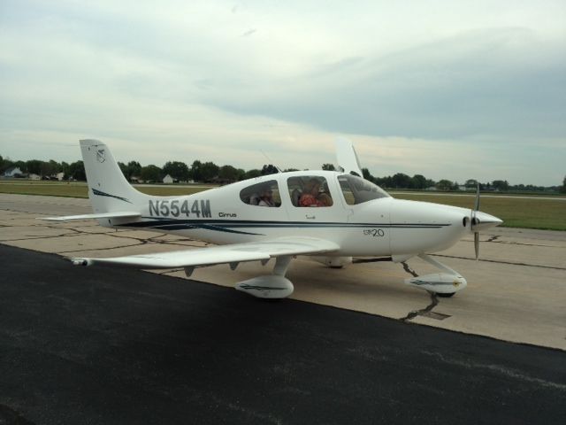 Cirrus SR-20 (N5544M)