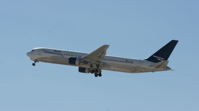 BOEING 767-300 (N120DL)