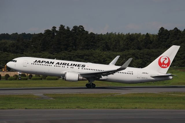 BOEING 767-300 (JA618J)