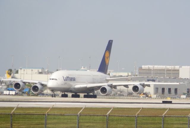 Airbus A380-800 (D-AIMG)