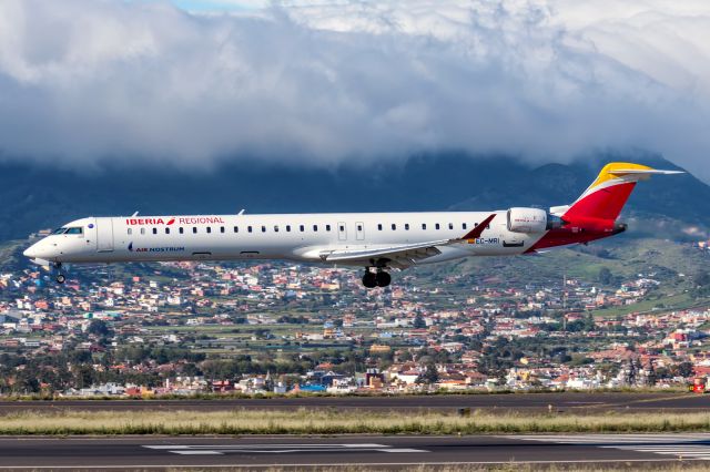 Bombardier CRJ-1000 (EC-MRI)