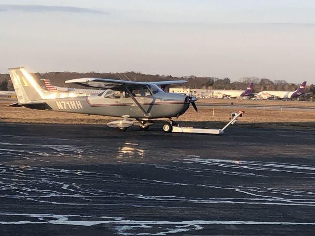 Cessna Skyhawk (N71HH) - On the MAC Jets ramp, Feb. ‘22