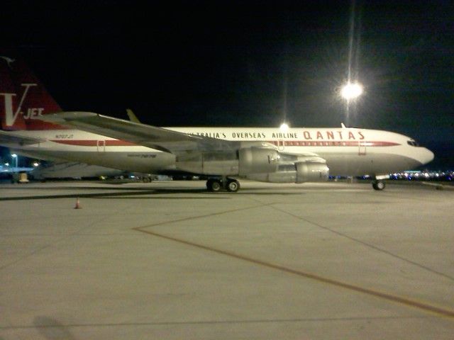 Boeing 707-100 (N707JT)