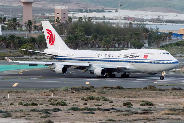 Boeing 747-400 (B-2447)