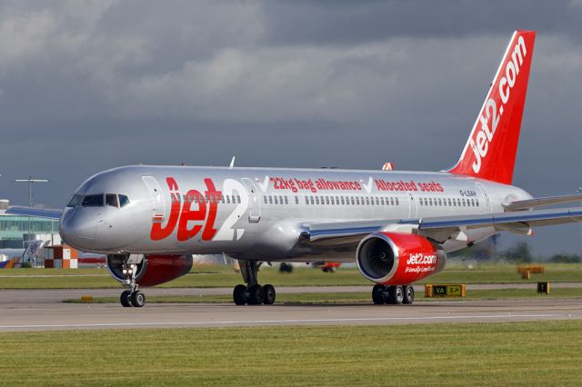 Boeing 757-200 (G-LSAH) - EXS953 off to Palma.