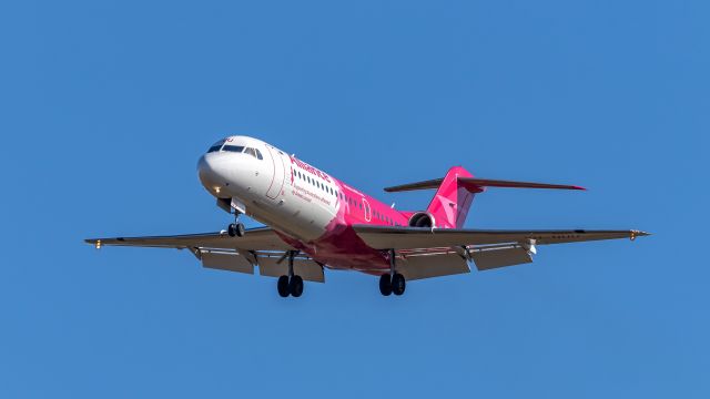 Fokker 70 (VH-NUU)