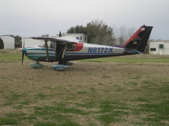 Cessna Skyhawk (N8172X)