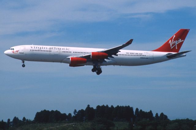 Airbus A340-300 (G-VBUS) - Short Final at Narita Intl Airport Rwy16R on 1999/09/25