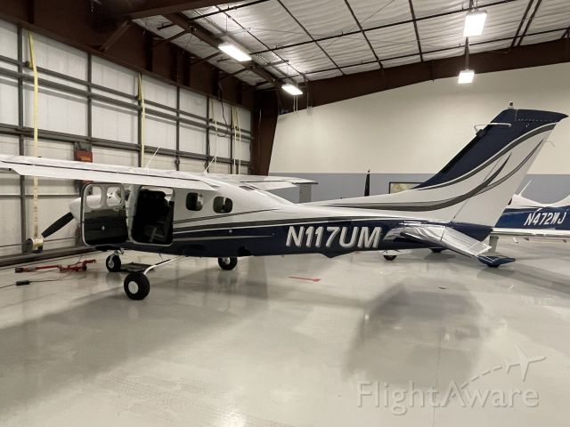 Cessna P210 Pressurized Centurion (N117UM)