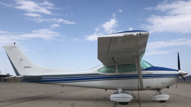 Cessna Skylane (N9915H)