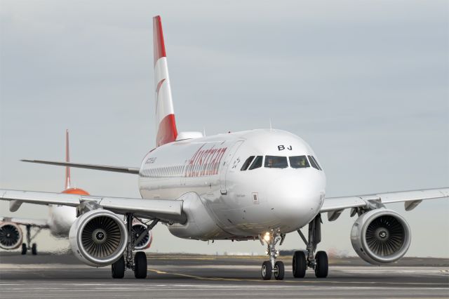 Airbus A320 (OE-LBJ)