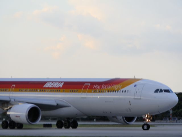 Airbus A330-300 (EC-LUB) - Full side frontal view!