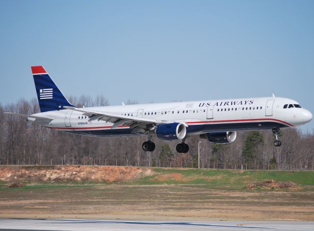 Airbus A321 (N196UW) - Arriving 18C - 2/28/12